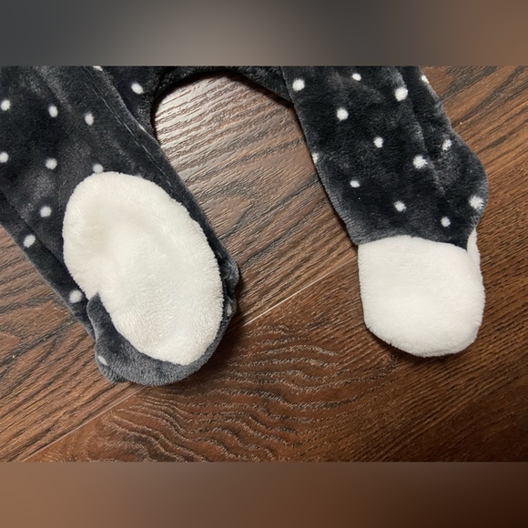 Hooded fuzzy zip up sleeper onesie - size 0/3 months - Picture 5 of 6